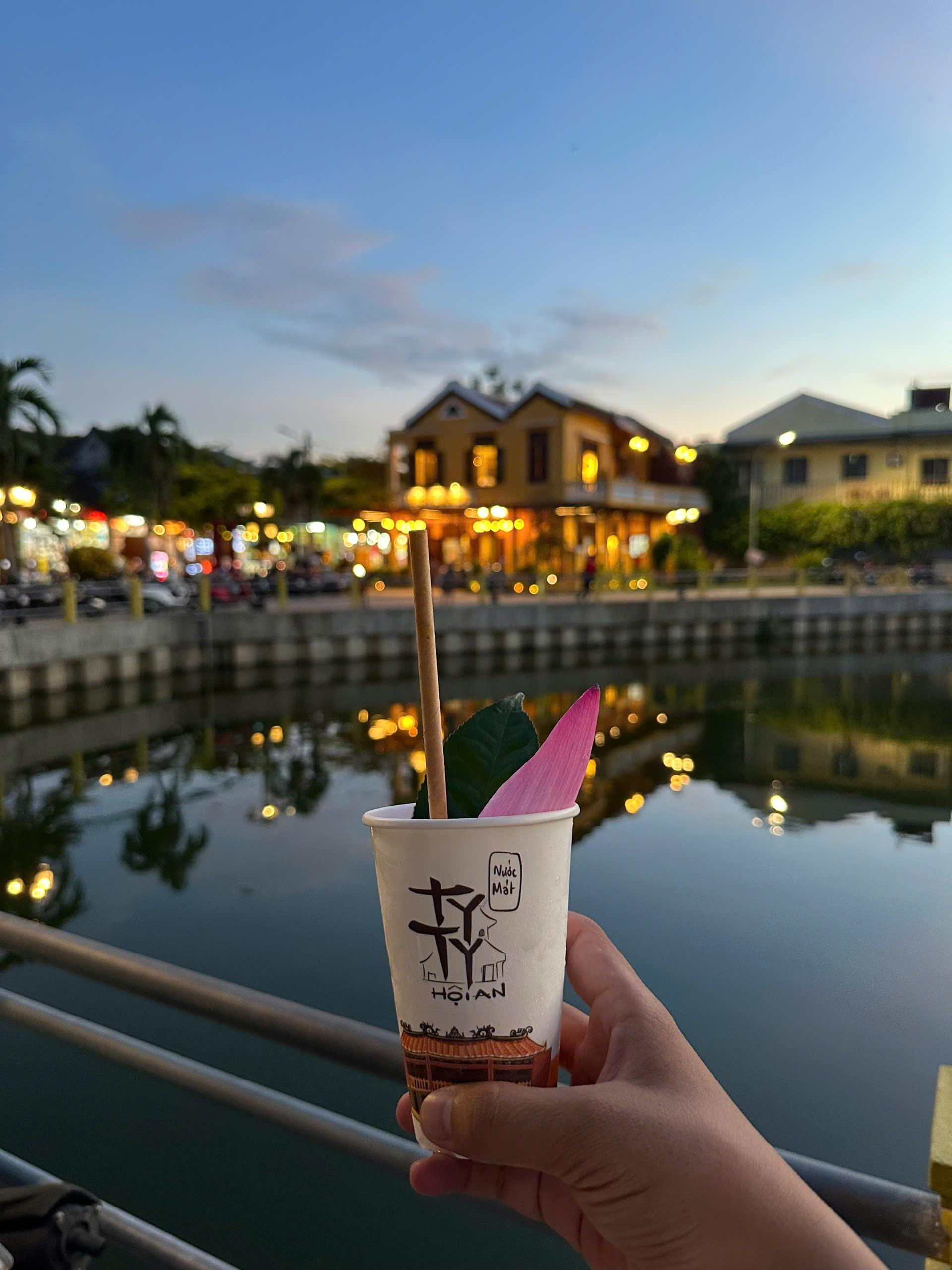 Ancient Hoi An town glowing at night
